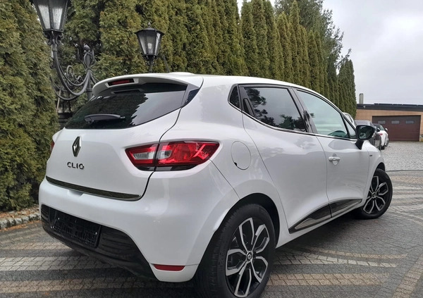 Renault Clio cena 34700 przebieg: 49493, rok produkcji 2017 z Łosice małe 154